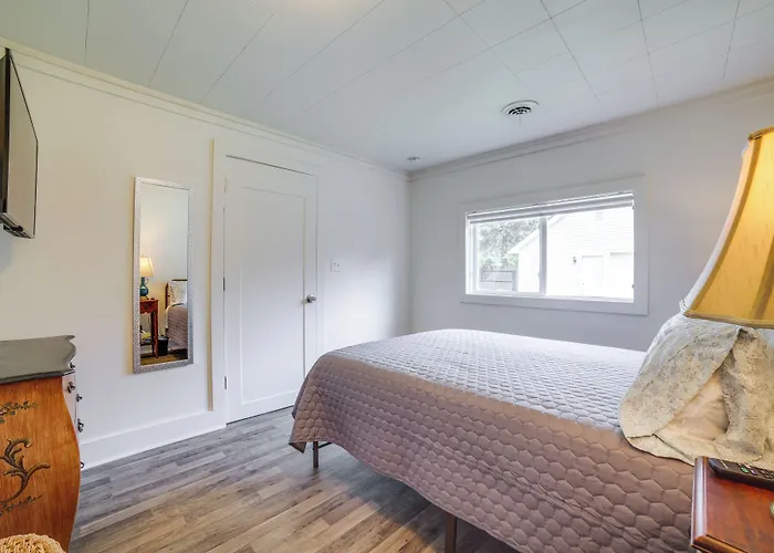 Private Retreat W/ Gas Grill + Patio Hébergement de vacances *
