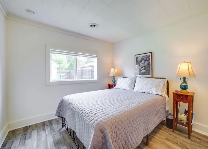 Private Retreat W/ Gas Grill + Patio