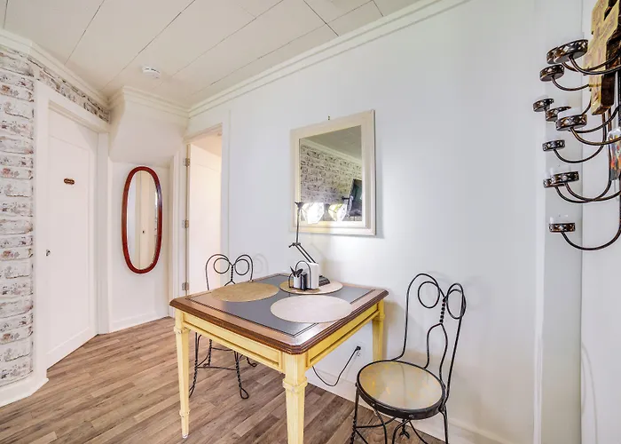 Private Retreat W/ Gas Grill + Patio *