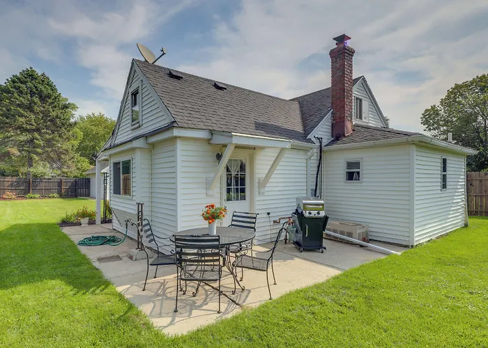 Private Retreat W/ Gas Grill + Patio *